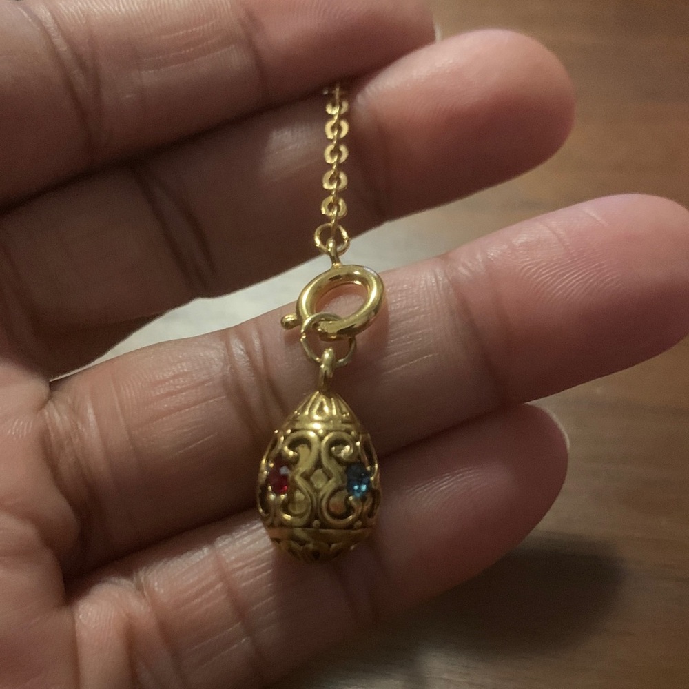 Vintage Joan Rivers Gold Charm Pendant